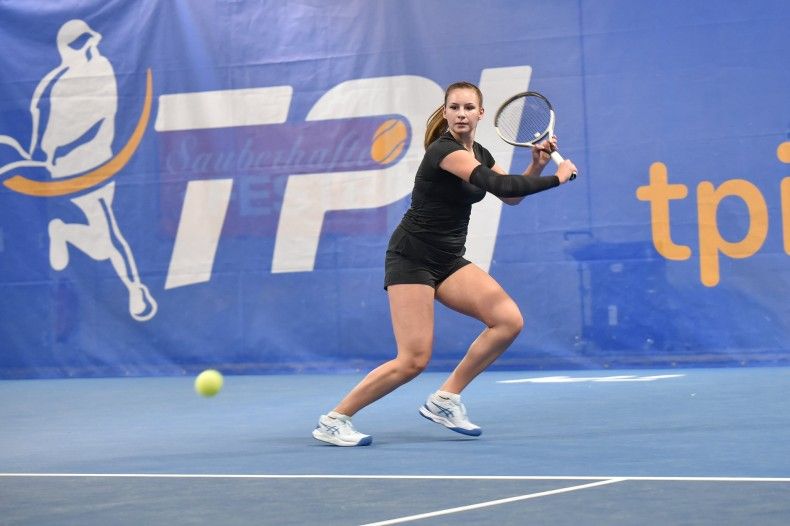 AA_Tennis2_200325.jpg