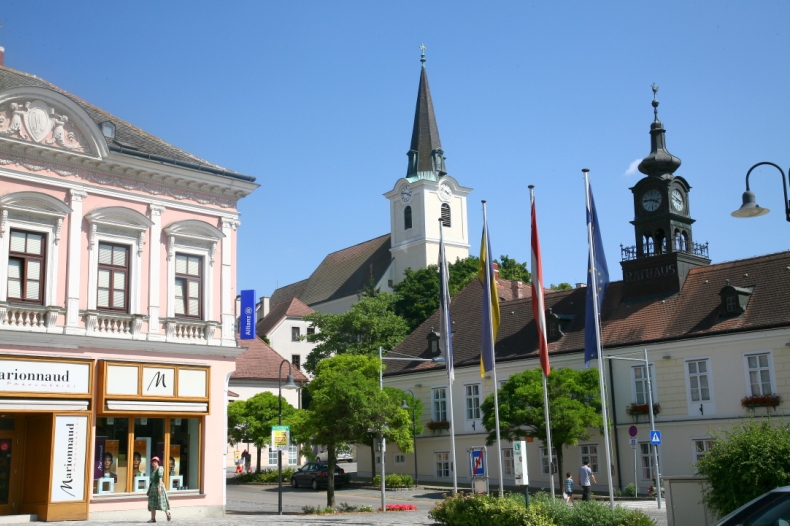 aa_Hollabrunn-Hauptplatz.JPG