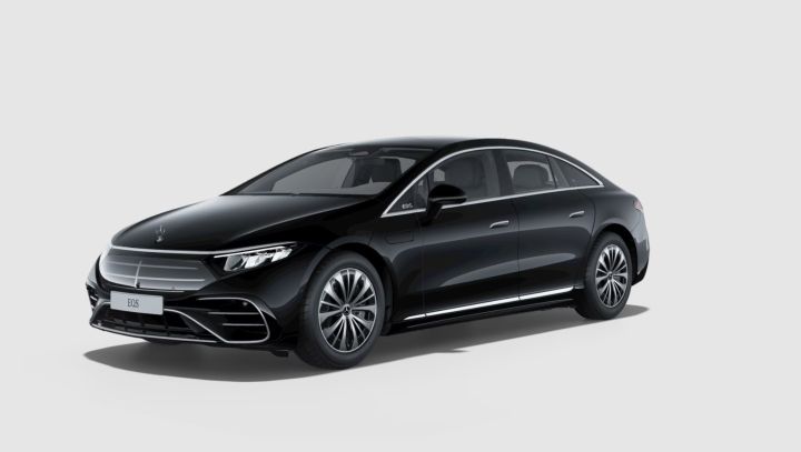 Ein schwarzer EQS mit wei�em Hintergrund