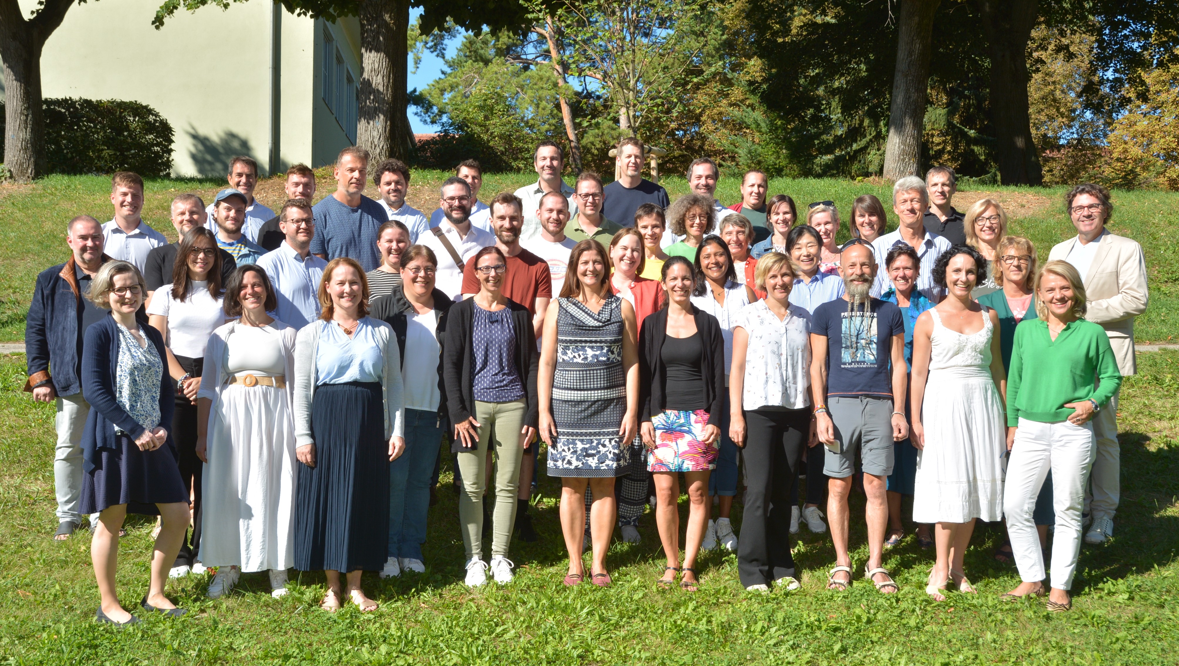 Alle_Lehrer040925_1.JPG
