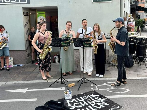 Strassenmusik_Saxophone_Juni_24_11.jpg