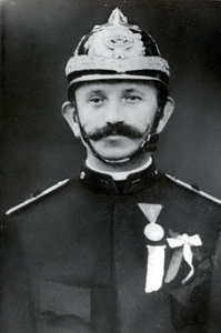 chr_anton_halla.jpg